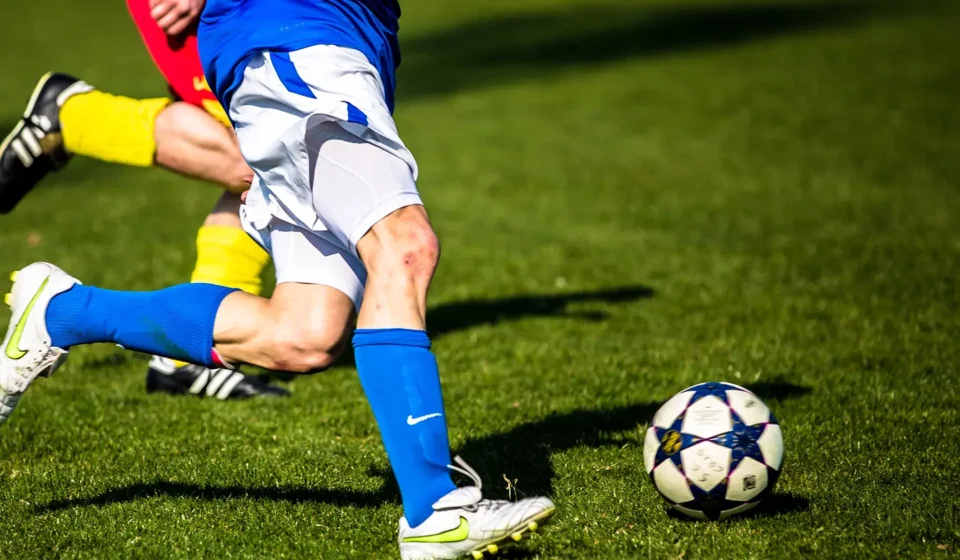 Championship Final Draws Huge Crowd